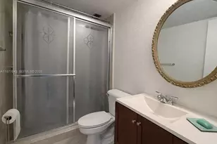 950 NE 199th St, Miami, FL 33179 - Photo 9