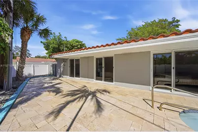 1950 NE 55th Ct, Fort Lauderdale, FL 33308 - Photo 3