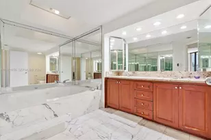 20191 E Country Club Dr, Aventura, FL 33180 - Photo 15