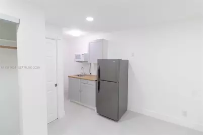 5803 Buchanan St, Hollywood, FL 33021 - Photo 9