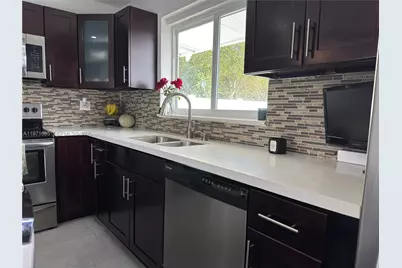 8424 Miramar Pkwy, Miramar, FL 33025 - Photo 23