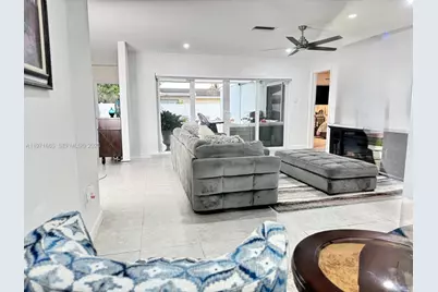 8424 Miramar Pkwy, Miramar, FL 33025 - Photo 5