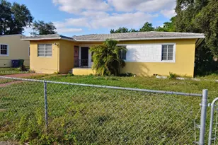 1465 NE 149th St, Miami, FL 33161 - Photo 1