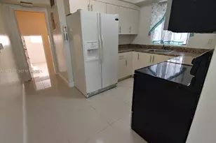 1465 NE 149th St, Miami, FL 33161 - Photo 9