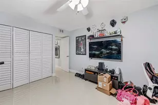 601 Ives Dairy Rd, Miami, FL 33179 - Photo 23