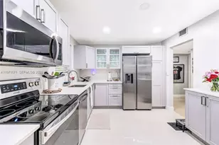 601 Ives Dairy Rd, Miami, FL 33179 - Photo 3