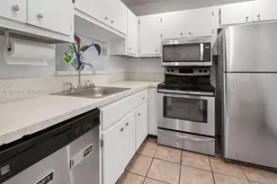 5121 W Oakland Park Blvd, Lauderdale Lakes, FL 33313 - Photo 9