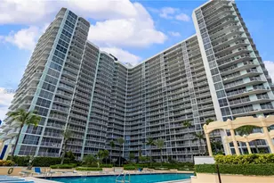 7601 E Treasure Dr, North Bay Village, FL 33141 - Photo 23