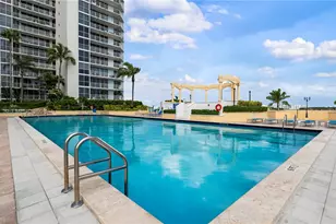 7601 E Treasure Dr, North Bay Village, FL 33141 - Photo 21