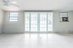 8461 SW 38th St, Miami, FL 33155 - Photo 11