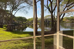 631 Cypress Lake Blvd, Deerfield Beach, FL 33064 - Photo 11