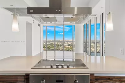 1100 Biscayne Blvd #4405, Miami, FL 33132 - Photo 7