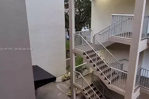 6155 NW 186th St, Hialeah, FL 33015 - Photo 23