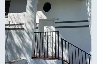 402 SW 158th Ter #201, Pembroke Pines, FL 33027 - Photo 5