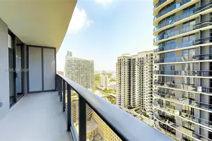 45 SW 9th St, Miami, FL 33130 - Photo 19