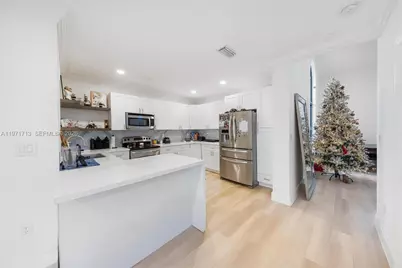 1140 SW 85th Ct, Miami, FL 33144 - Photo 17