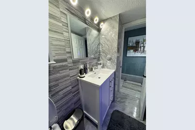 3870 W 8th Ln #19, Hialeah, FL 33012 - Photo 19