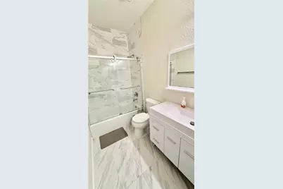 7876 NW 109th Path, Doral, FL 33178 - Photo 17