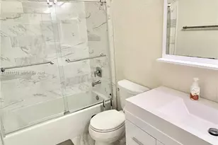 7876 NW 109th Path, Doral, FL 33178 - Photo 17