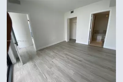 45 SW 9th St #3703, Miami, FL 33130 - Photo 27