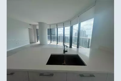 45 SW 9th St #3703, Miami, FL 33130 - Photo 13