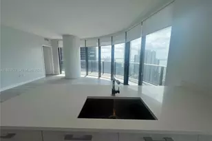 45 SW 9th St, Miami, FL 33130 - Photo 13