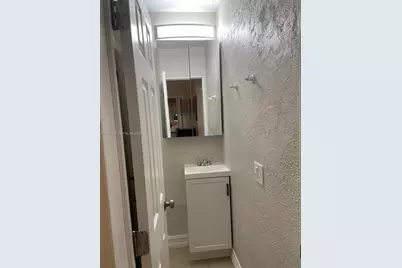 4717 Washington St, Hollywood, FL 33021 - Photo 7