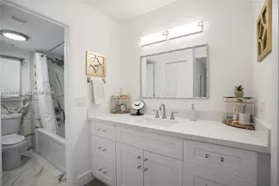380 Racquet Club Rd, Weston, FL 33326 - Photo 9