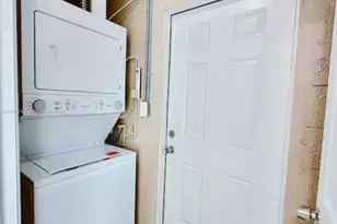 308 NE 8th Ct, Pompano Beach, FL 33060 - Photo 9