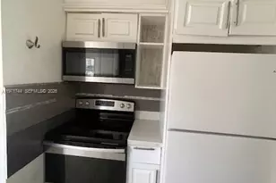 121 NE 169th Terrace, North Miami Beach, FL 33162 - Photo 3