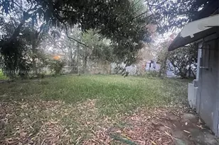 121 NE 169th Terrace, North Miami Beach, FL 33162 - Photo 13