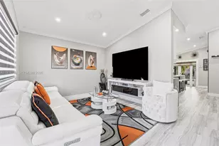 892 NW 136th Pl, Miami, FL 33182 - Photo 5