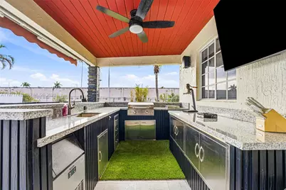 892 NW 136th Pl, Miami, FL 33182 - Photo 43