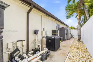 892 NW 136th Pl, Miami, FL 33182 - Photo 37