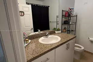 977 SW 147th Ave, Pembroke Pines, FL 33027 - Photo 5