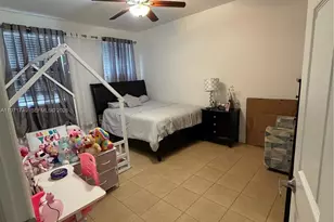 977 SW 147th Ave, Pembroke Pines, FL 33027 - Photo 7