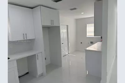 22534 SW 114th Pl, Miami, FL 33170 - Photo 9
