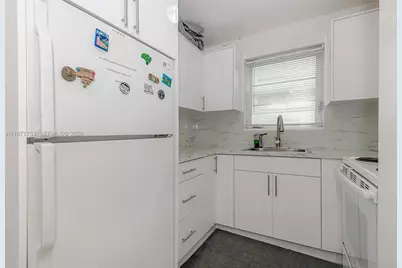 1732 Meridian Ave #203, Miami Beach, FL 33139 - Photo 11