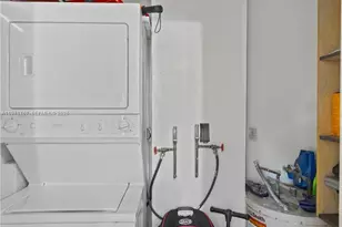 45 NE 186th Terrace, Miami, FL 33179 - Photo 33