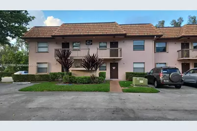 10321 NW 11th St #202, Pembroke Pines, FL 33026 - Photo 1