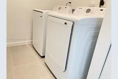 1427 SE 7th Ter #1427, Homestead, FL 33034 - Photo 11