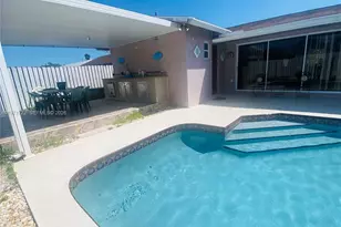 11827 NW 39th St, Sunrise, FL 33323 - Photo 5