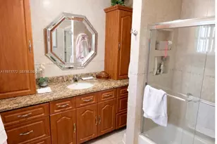 11827 NW 39th St, Sunrise, FL 33323 - Photo 9