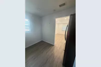 2510 NE 182nd St #1-FRONT, North Miami Beach, FL 33160 - Photo 3
