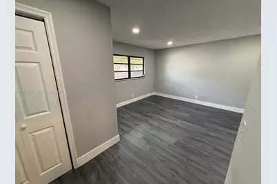 2700 N 34th Ave #I, Hollywood, FL 33021 - Photo 27