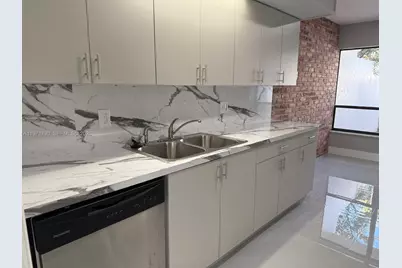 2700 N 34th Ave #I, Hollywood, FL 33021 - Photo 29