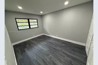 2700 N 34th Ave #I, Hollywood, FL 33021 - Photo 17