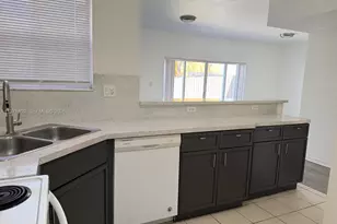 972 SW 6th Ave, Florida City, FL 33034 - Photo 7