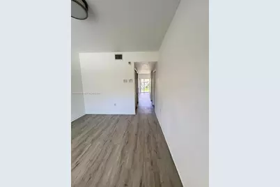 972 SW 6th Ave, Florida City, FL 33034 - Photo 13