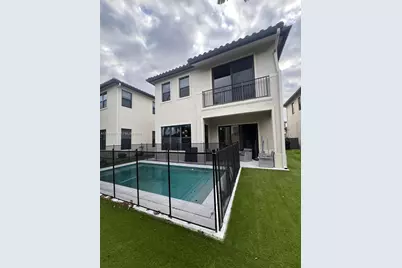 9909 W 32nd Ln, Hialeah, FL 33018 - Photo 1